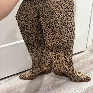 Gianni Bini Over the knee boots leopard animal print size 9.5